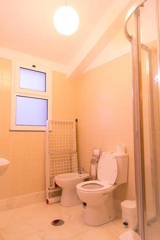 *** Aparthotel Apartments Madeira Old Town Funchal  Portogallo